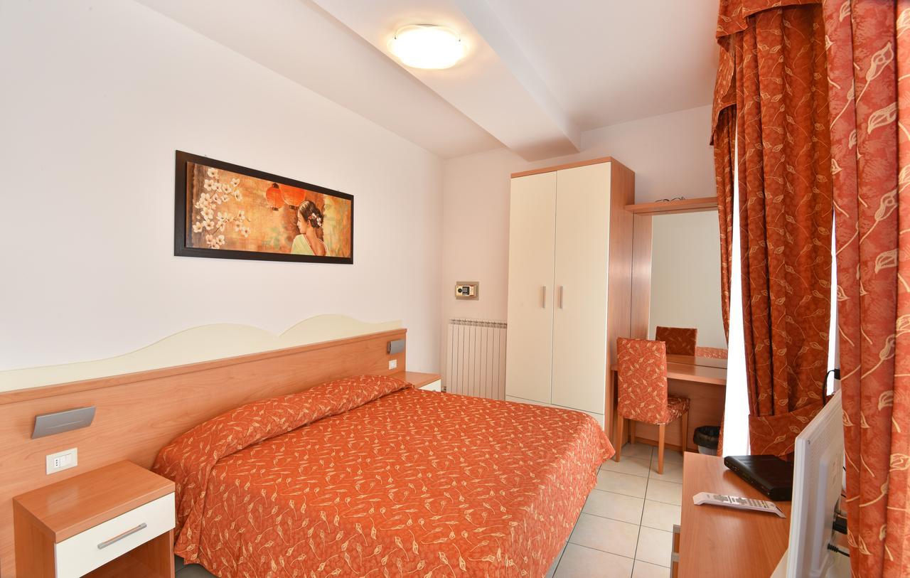 Hotel Villa Olga Caorle Exterior photo